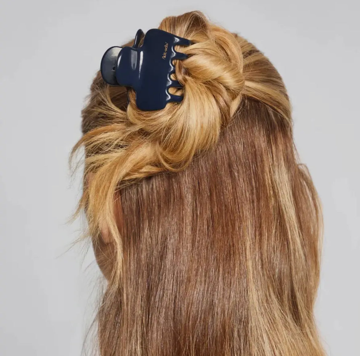 Kitsch Blue Orchid Cloud Claw Clip