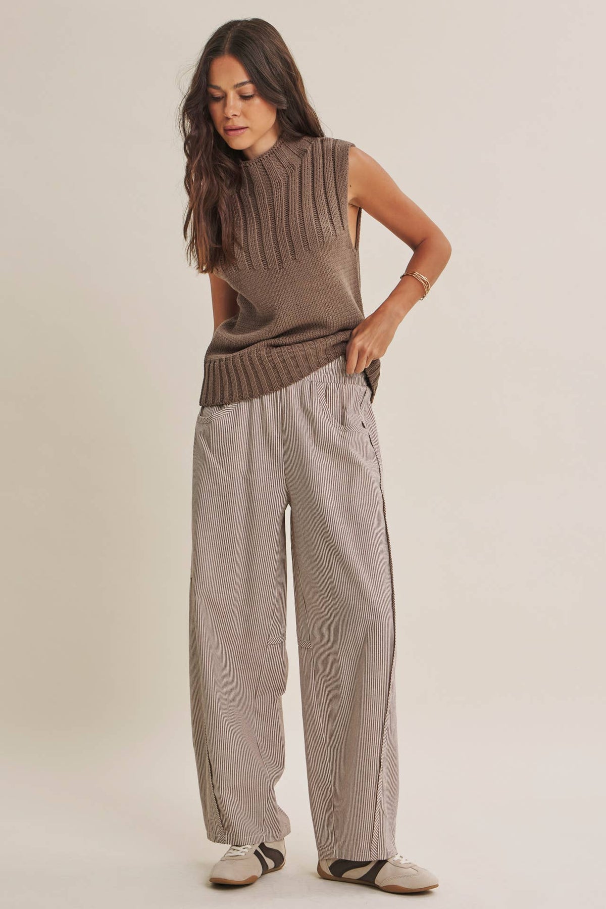 Weekender Cotton Barrel Pants- Chocolate