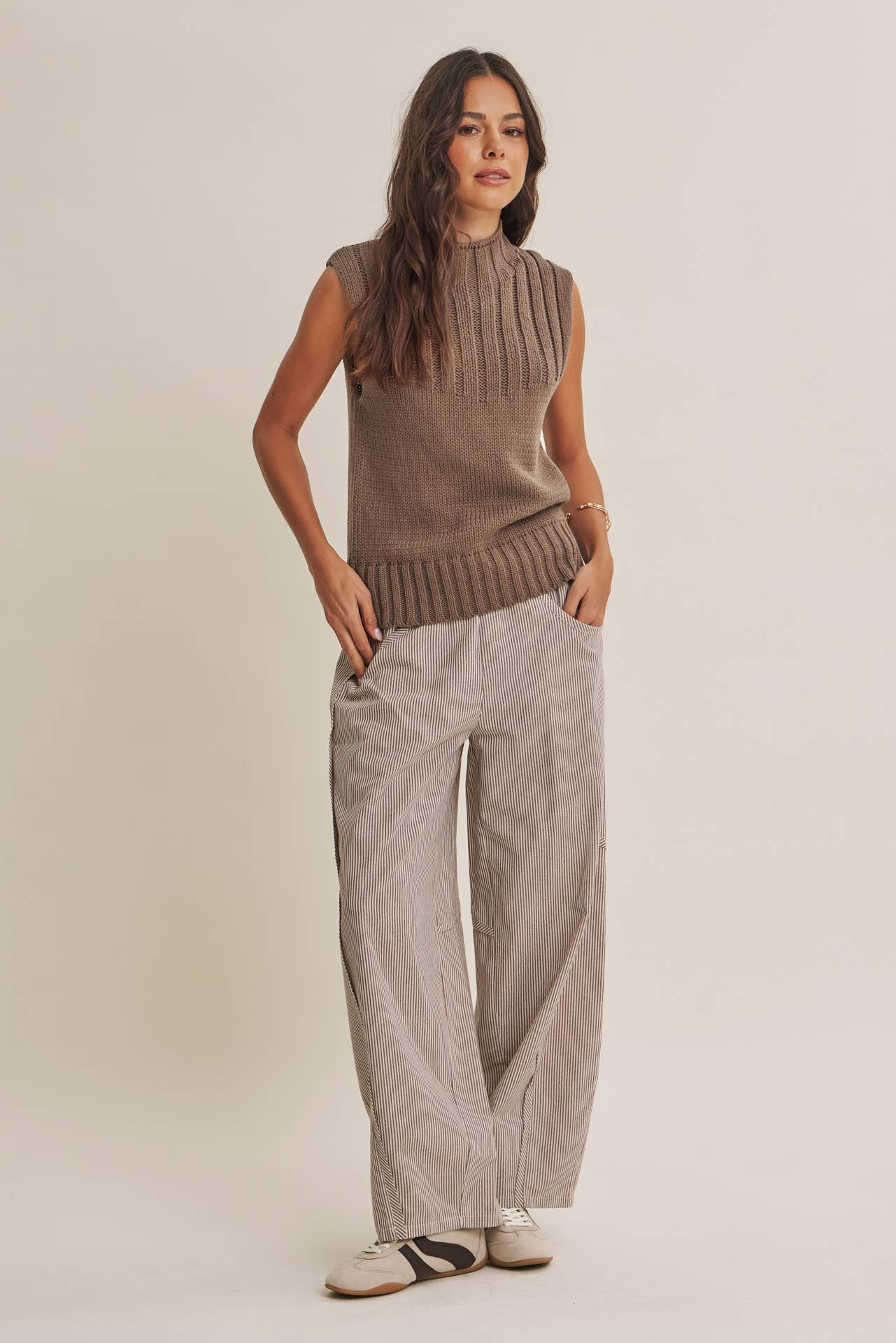 Weekender Cotton Barrel Pants- Chocolate