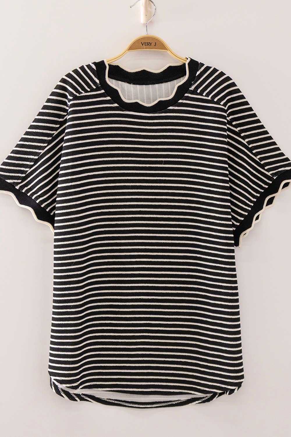 Scallop Trim Stripe Knit Top-Black Stripe