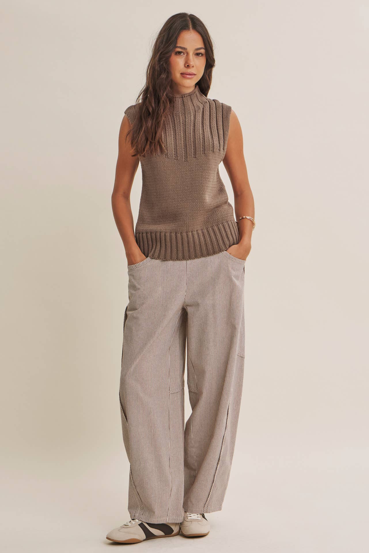Weekender Cotton Barrel Pants- Chocolate